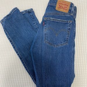 Levi 501 S Mom Jeans